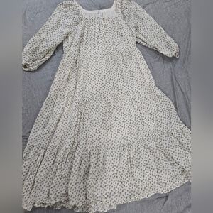 Old Navy XXL White Black and Gold Dress